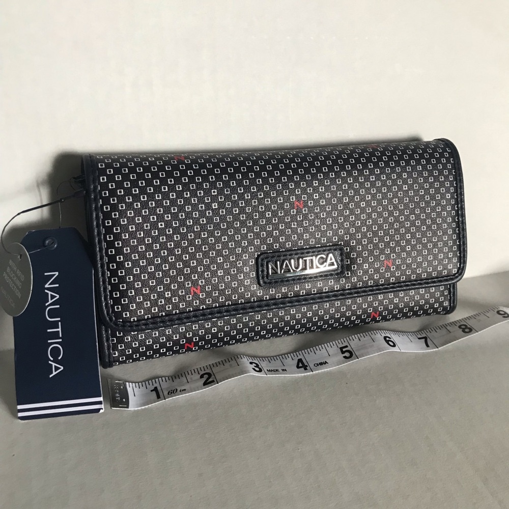 Nautica Brand New Wallet Snap Trifold